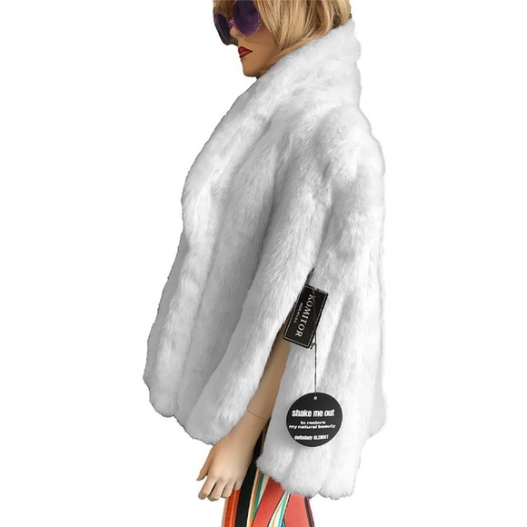 Vintage 70s Faux Arctic Fox White Shrug - Picture 3 of 4